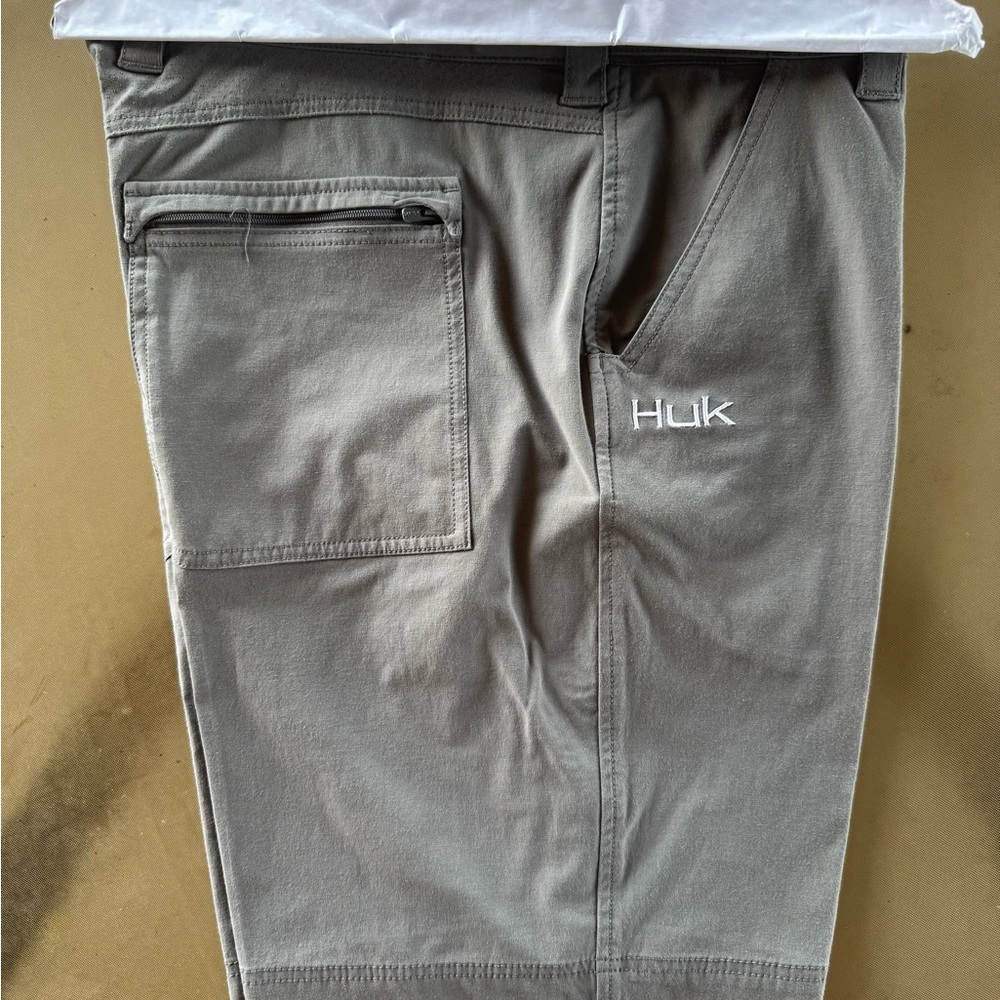 Huk Men's Cargo Shorts in Gray